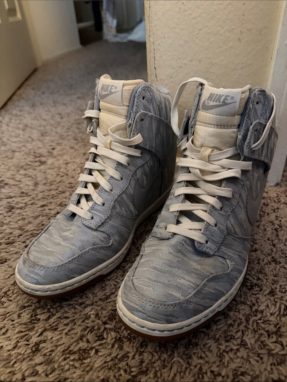 Nike Sneaker Wedge Heels W9.5